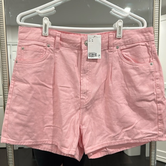 NWT pink jean denim shorts H&M Divided Size 14 - Picture 1 of 3